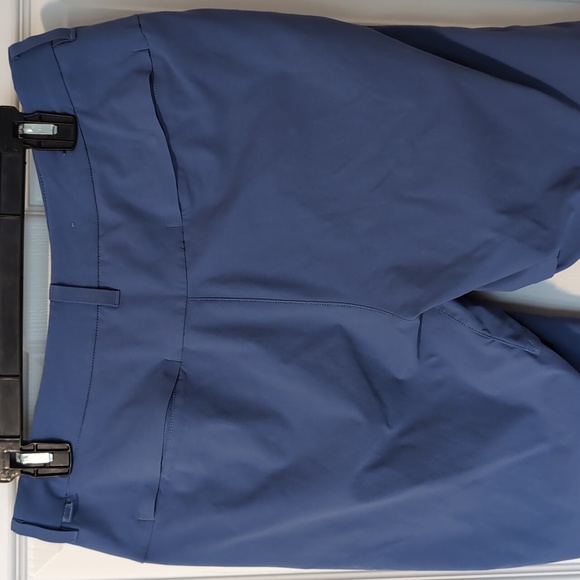 Lululemon Commission Relaxed-Tapered Golf Pant - Picture 3 of 10